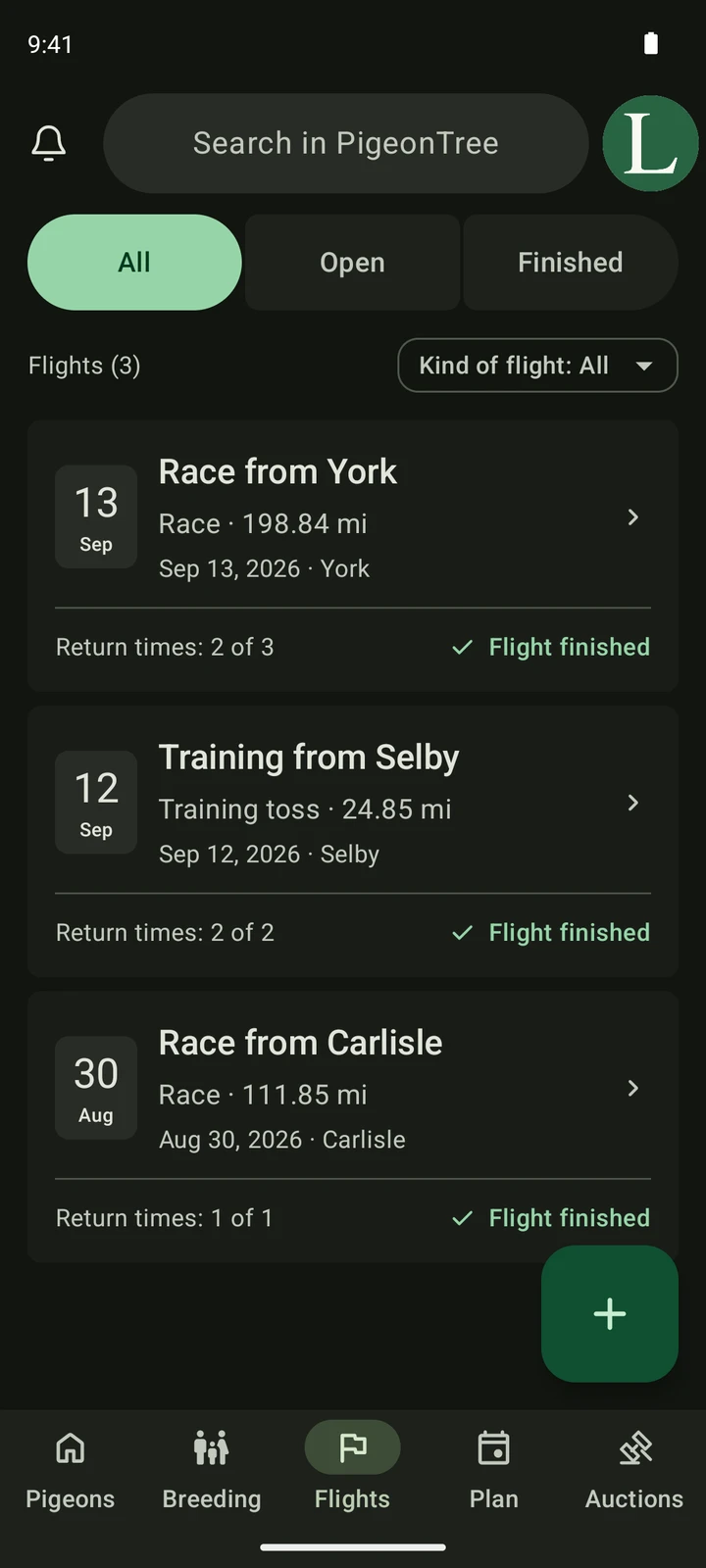 Real PigeonTree Flights screen with race and training records.